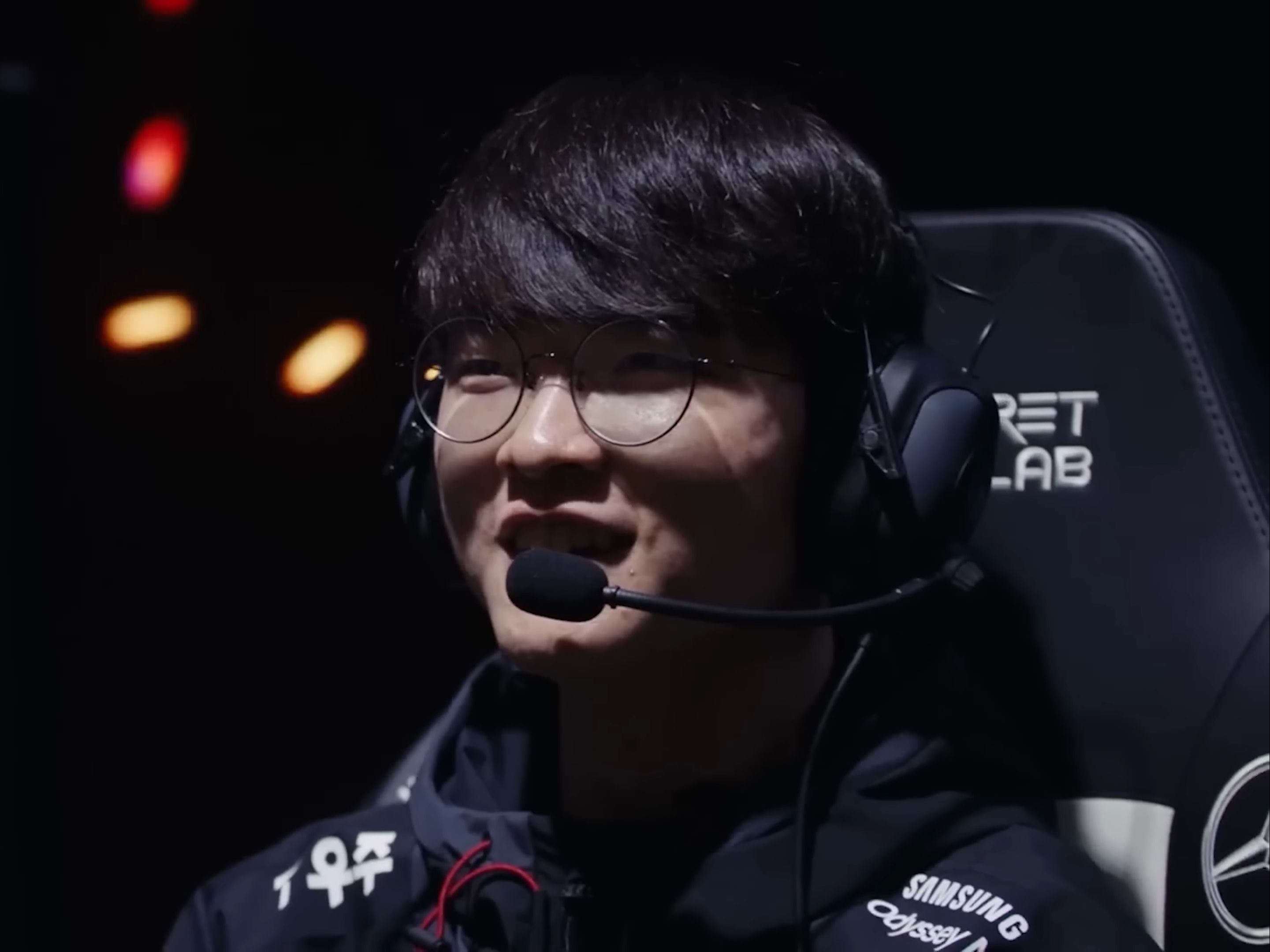 选手和LPL对着干🤣网传官方欲组活动遭选手拒绝 随后发长文希望承担起责任